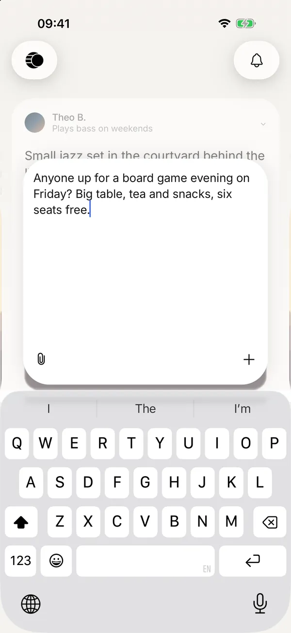 The post editor with a draft about a board game evening, with the keyboard open.